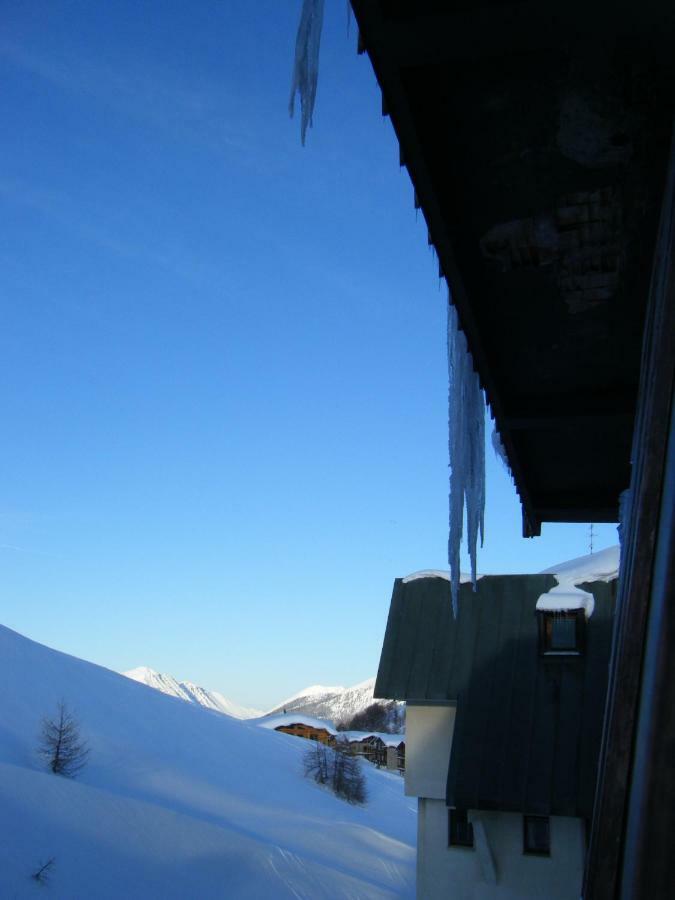 Tiny House Lägenhet Colle Colle Sestriere Exteriör bild