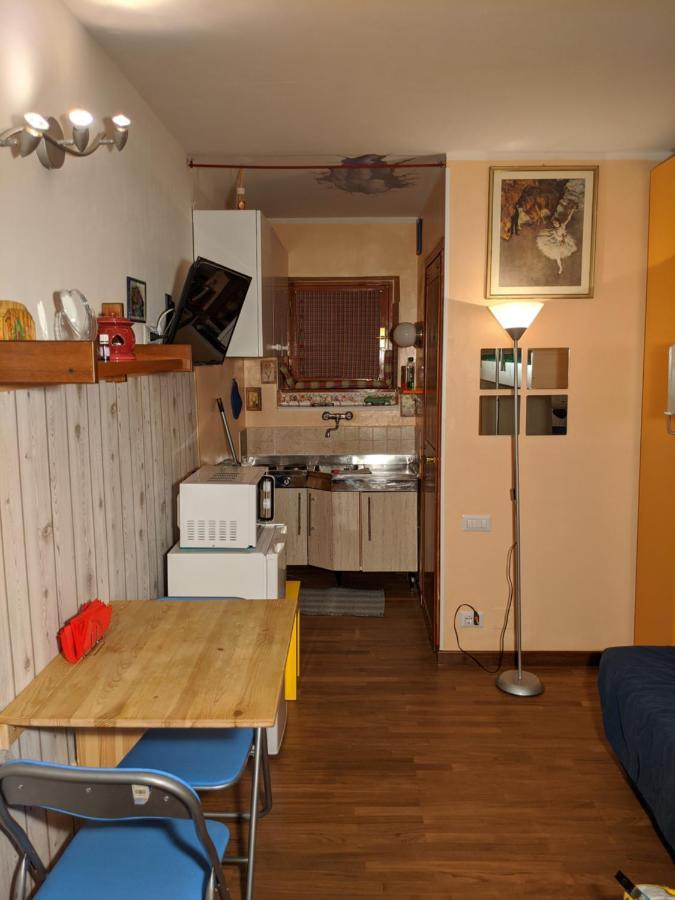 Tiny House Lägenhet Colle Colle Sestriere Exteriör bild